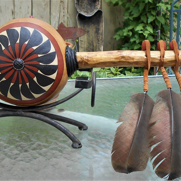 gourds,gourd art,carved gourds,painted gourds,gourd bowls,decorated gourds,fine gourd art,hand painted gourd,leaf gourd gourds,gourd bowl,