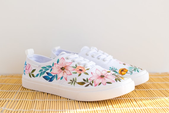 Hand painted Women Floral Canvas Shoes 