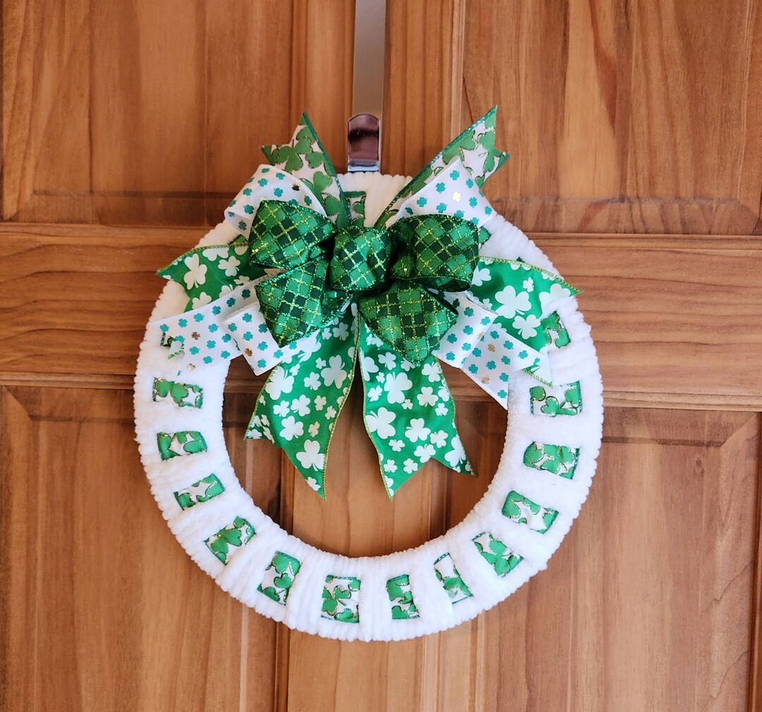 St. Patrick's Day Wreath / Shamrock Wreath / Spring Wreath / Yarn ...