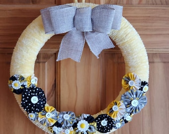 Spring Wreath / Yarn Wrapped Wreath / Handmade Yo-Yo Wreath / YOYO / Handmade Bow / Floral Fabric / Door Decor