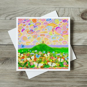 Glastonbury Tor Karte, Geburtstagskarte für Sie mit Schmetterlingen auf schöner Blumenwiese, handgefertigte leere jede Gelegenheit, Originalkunstkarte