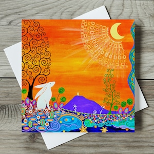 Cartão Glastonbury Tor, Lebre Observando a Lua e Árvore da Vida, Cartão Colorido Art Nouveau Nature de Aniversário ou Agradecimento Positivo para Mãe, Amiga