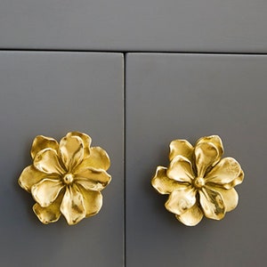 Brass Flower Knobs Cabinet Knobs Drawer Pulls Dresser Knob Handle Modern Drawer Knob Gold Wardrobe Knob Gold Kitchen Cabinet Hardware LBFEEL