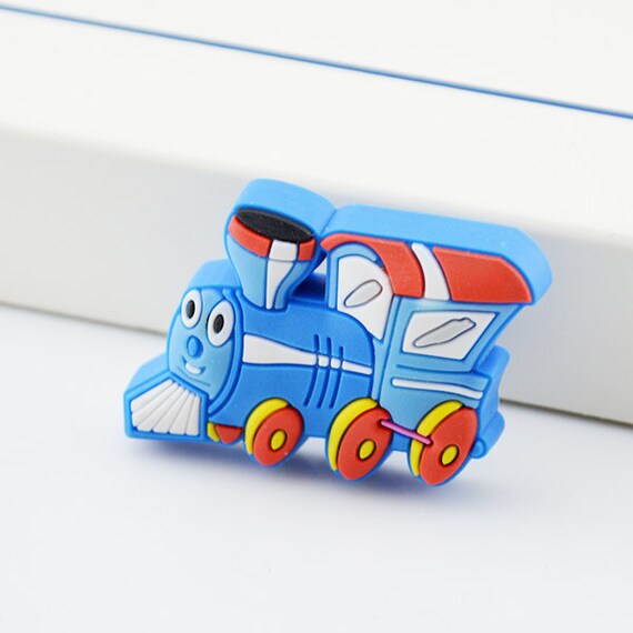 TOY TRAIN LOCOMOTIVE HOME DECOR CERAMIC KNOB DRAWER CABINET PULL