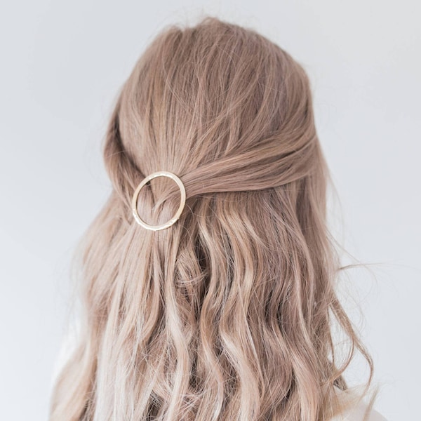 Gold or Silver circle hair clip, Metal, Minimalist Hair Clip, Accessory, Geometric Hair Clip, Hair Barrette, Stylish Hair Clip