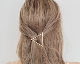Triangle Hair Clip, Metal Hair Clip, Minimalist Hair Clip, Minimalist Hair Accessory, Geometric Hair Clip, Hair Barrette, Diamond Hair Clip