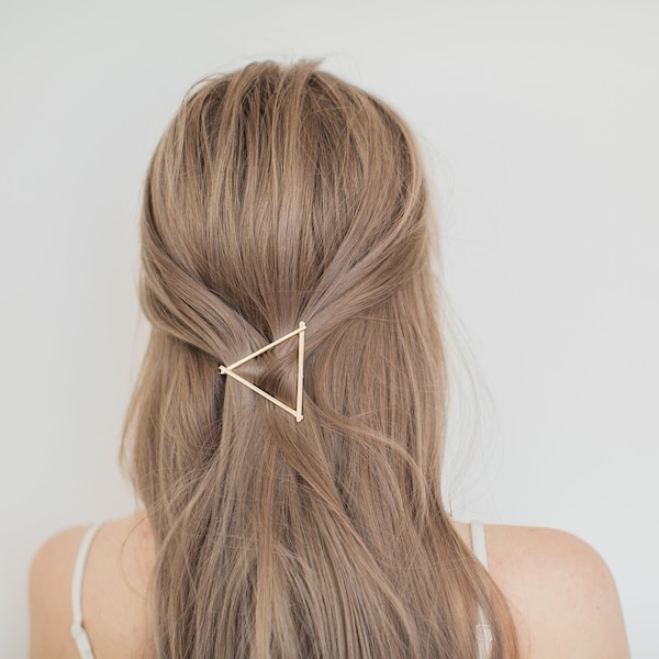 Gold triangle hair clip, Metal Clip, Minimalist Hair Clip, Minimalist Hair Accessory, Geometric Hair Clip, Hair Barrette, Stylish Hair Clip