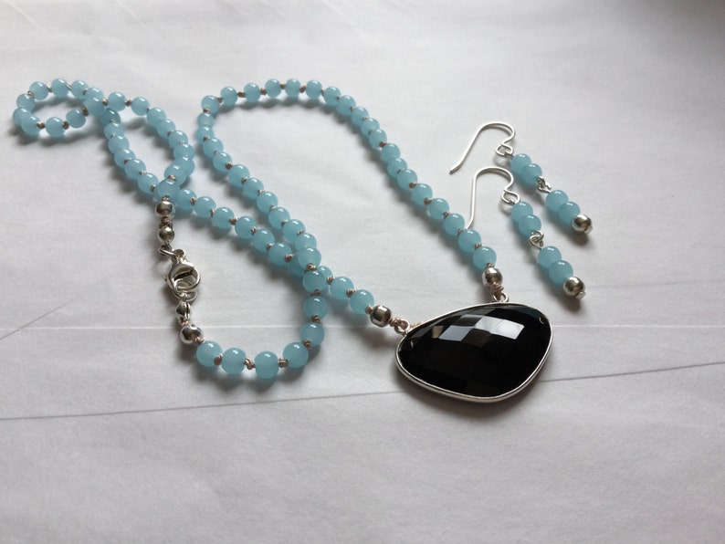 Hand Knotted On Silk Reduced-Aqua Quartz /& Black Onyx Set