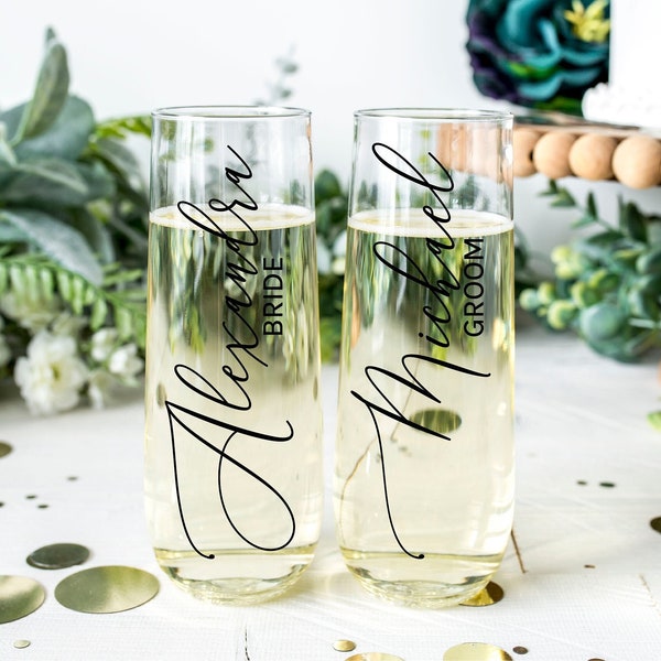 Personalized champagne flute | Bridesmaid glass | Custom Party Glasses| Bachelorette Weekend glass | Proposal box gift idea |