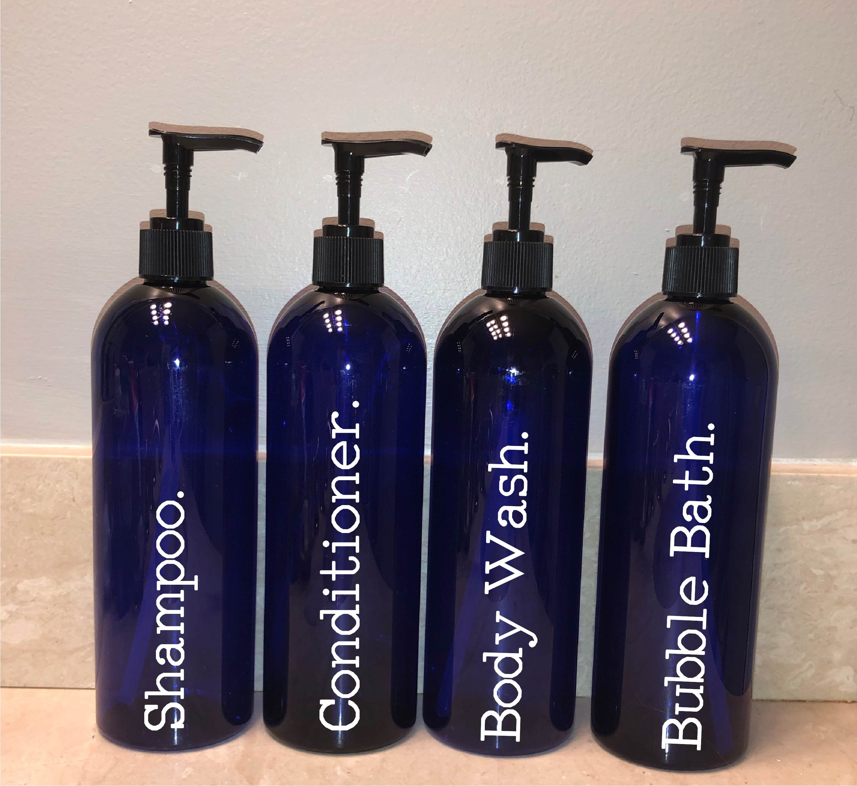 ブルーのシャンプー＆コンディショナーボトル | バスルームボトル