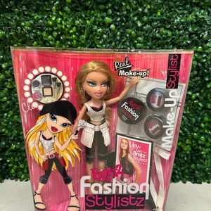 Bratz Doll Large & Purses & Purse with Make Up & Hand bag & Key Ring 4 Psc