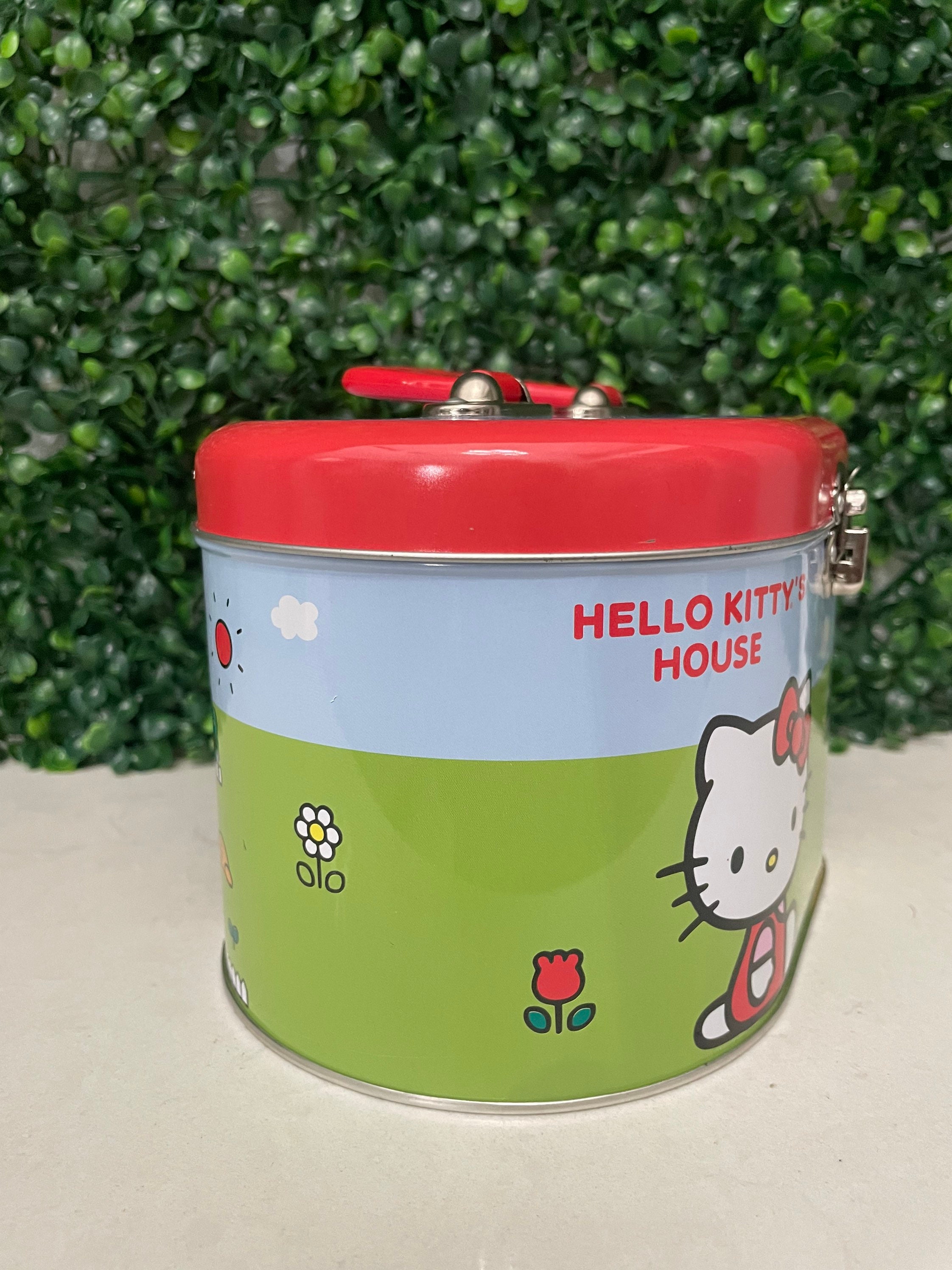 Hello Kitty Tupperware Storage Tin / Vintage Lunchbox / -  Norway