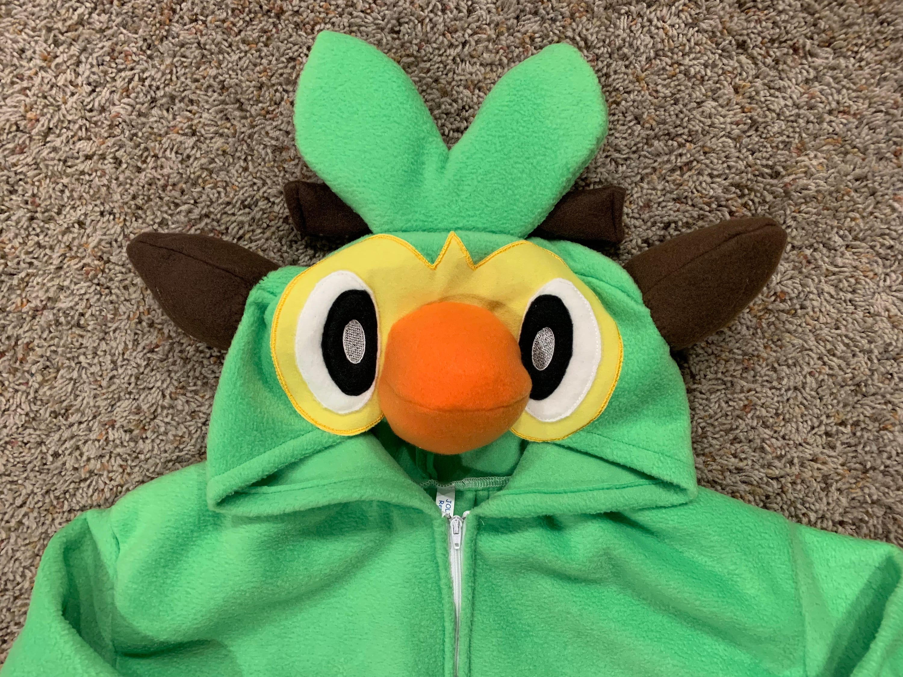 DISGUISE Grookey Pokemon Kostüm – Hooded Jumpsuit, Grün, Kapuze Mit Stick, Inkl. Schwanz, Offizielles Nintendo Produkt