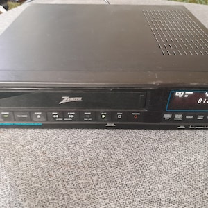 Zenith ESA Mono VHS VCR Reproductor Vhs con control remoto y cables -   México
