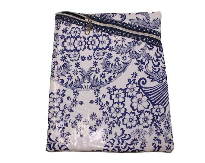 Tablet Case / Book Sleeve Vintage Style Oil Cloth