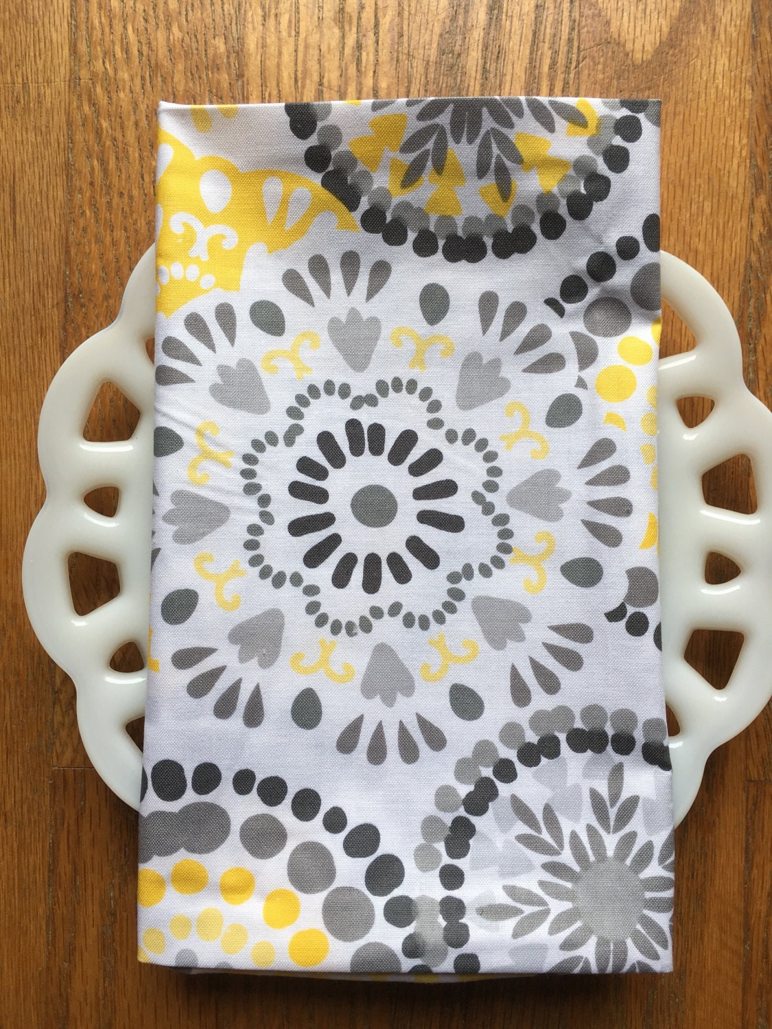 Floral cloth dinner napkins, Yellow, Grey