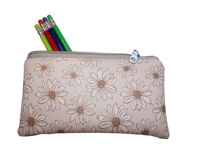 Emily Pencil Pouch Pebbled Vinyl Daisies