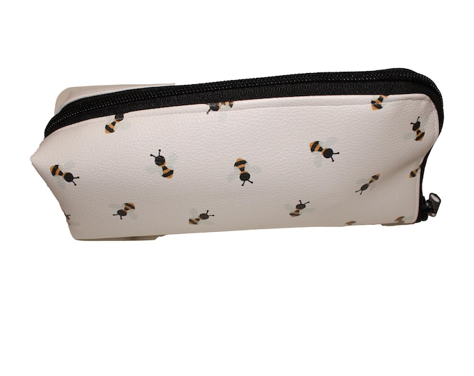 The Hold Em & Fold Em Pouch Bees  Pebbled Vinyl