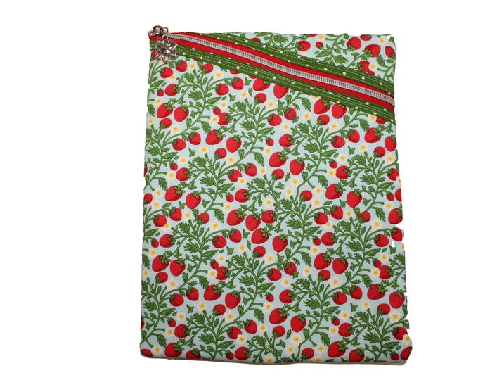 Tablet Case / Book Sleeve Strawberry