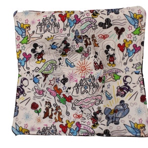 Reversible Bowl Cozy Disney Sketch