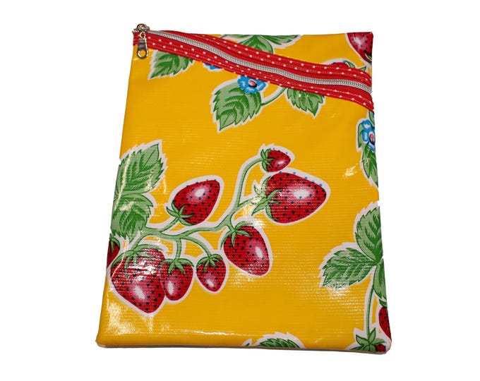 Tablet Case / Book Sleeve Vintage Style Oil Cloth