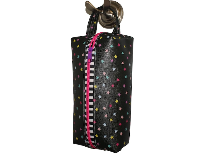 The Ashley Pebbled Vinyl Black with Stars