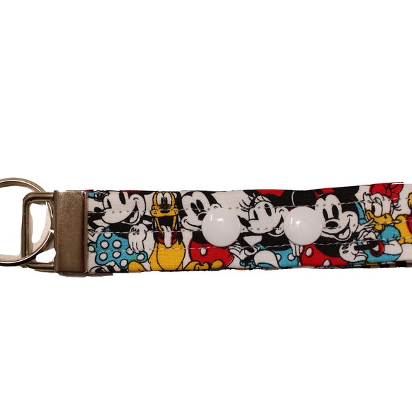 Disney Ear Holder Mickey y sus amigos