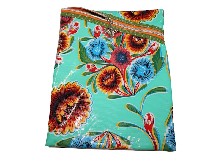 Tablet Case / Book Sleeve Vintage Style Oil Cloth