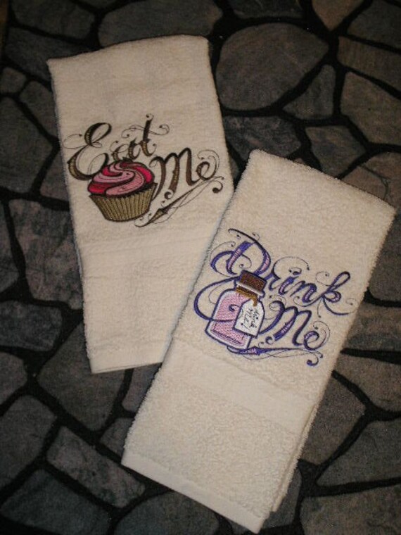 PAIR Hand Towels Eat Me Drink Me Alice in Wonderland 15 X 25