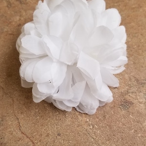 Finger Flower Homecoming Mum