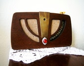 Zenith Radio - Built in dock for iphone ipod