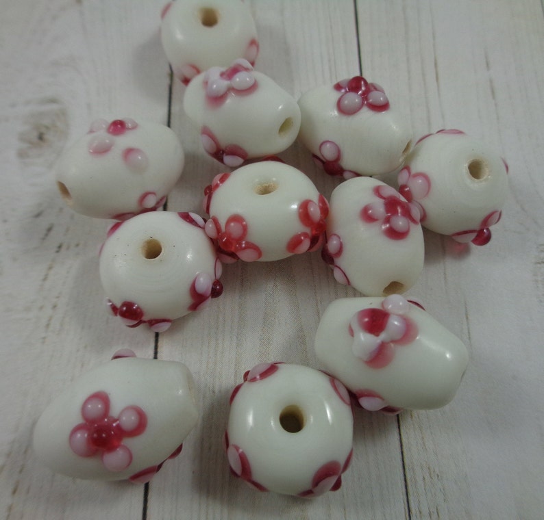 28 Pretty White Glass Beads Pink Flowers Oval Rondelle Shaped Floral Glass Beads White Pink Glass Flower Beads Oval Rondelle Glass #S3744