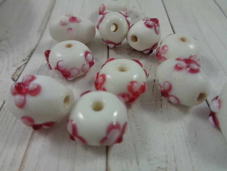 28 Pretty White Glass Beads Pink Flowers Oval Rondelle Shaped Floral Glass Beads White Pink Glass Flower Beads Oval Rondelle Glass #S3744