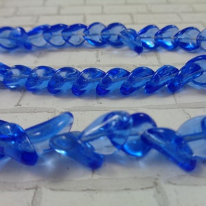 50 Pcs Clear Blue Vintage Glass Leaf Beads - 11x8x3mm Smooth Curved Leaf - Translucent Bright Blue Beads - 12.5 Inch Strand - Glass #S5012