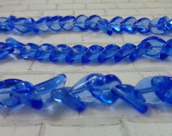 50 Pcs Clear Blue Vintage Glass Leaf Beads - 11x8x3mm Smooth Curved Leaf - Translucent Bright Blue Beads - 12.5 Inch Strand - Glass #S5012