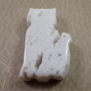 1 Natural White Agate Cat Crystal - Thick Snow Druzy Agate Cat - Smooth Carved Druzy Agate - Heavy Thick Natural Crystal Kitten #S6563