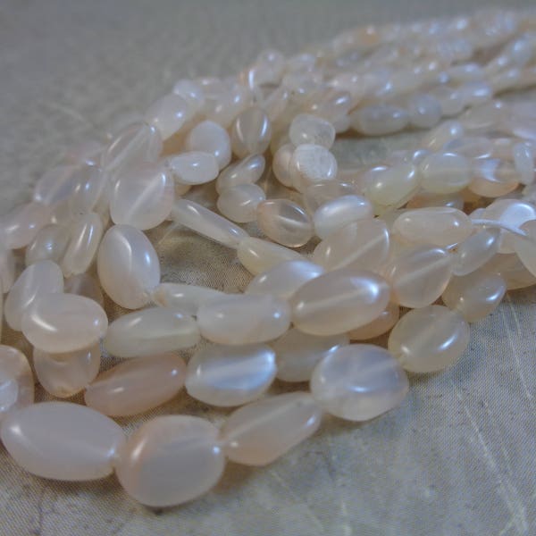 10 Small Creamy White Moonstone Beads 10x6x3mm Flat Oval Shaped Polished Beige White Stone Beads Flat Oval Shaped Moonstone Beads Tan #S1496
