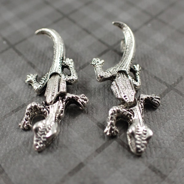 1 Piece Silver Pewter Gecko Pendant - Metal Lizard Bead - Silver Metal Animal Pendant - 37x15x4mm Flexible Gecko - Silver Pendant #S5183