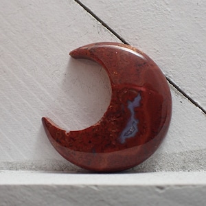 Dark Red Moss Agate Moon Cabochon - Smooth Polished Crystal Moon - Maroon Red White Agate Moon Cabochon - Flat Back Moss Agate Moon #S7767