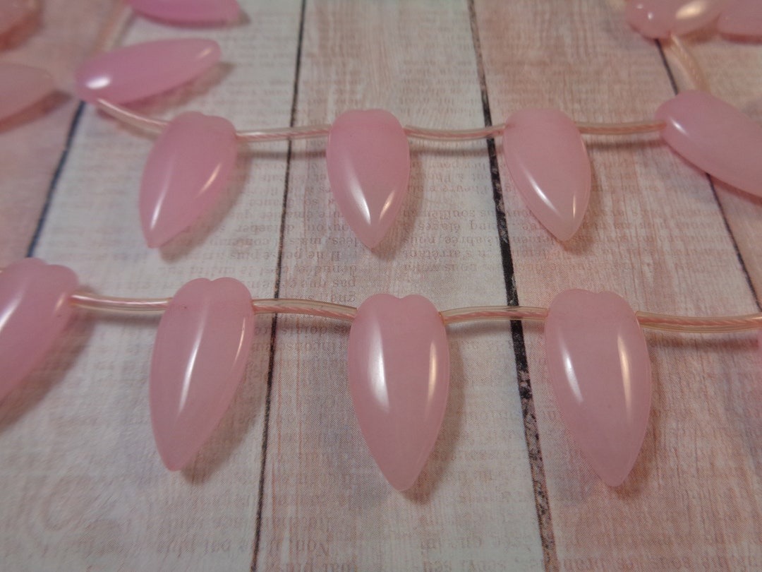 20 Pretty Light Pink Glass Heart Shaped Beads 20x10x5mm Long Flat Light