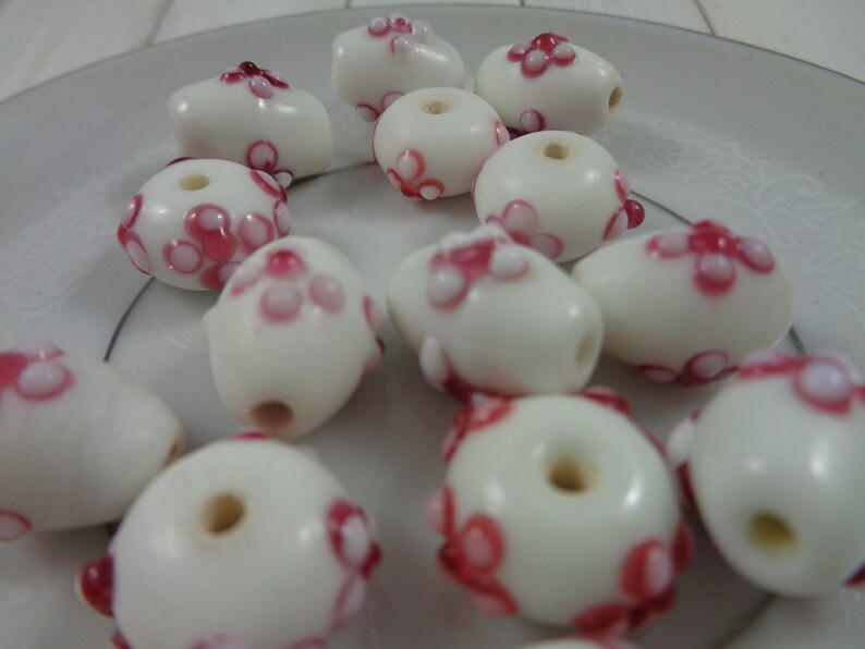 28 Pretty White Glass Beads Pink Flowers Oval Rondelle Shaped Floral Glass Beads White Pink Glass Flower Beads Oval Rondelle Glass #S3744