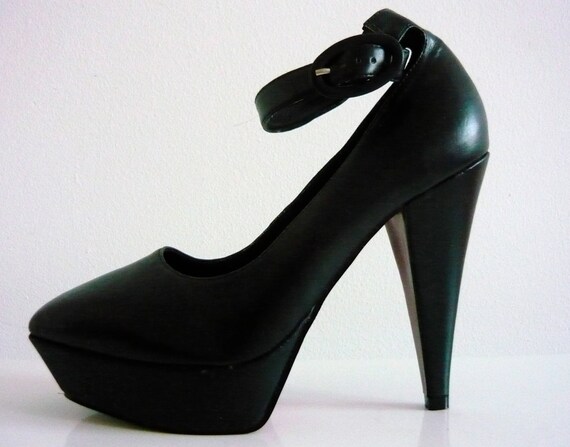Black Ankle Strap Fetish/Pin Up/Goth Platform Heel