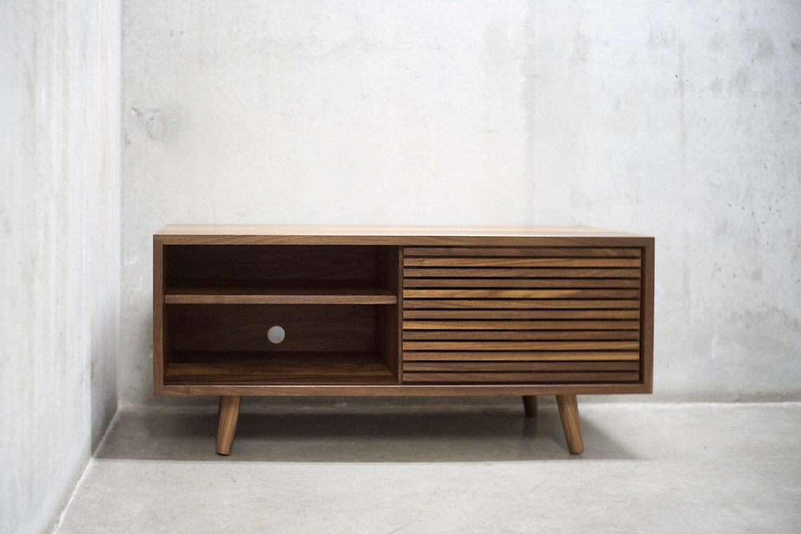 Consola de medios de nogal negro macizo de 48 / Credenza | Etsy