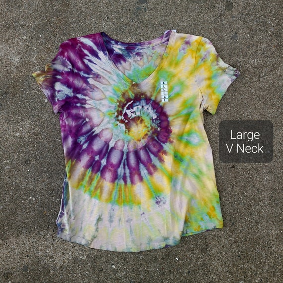 Handmade Tie Dye Shirt Large Tie Dyed V-neck T Shirt One of a Kind