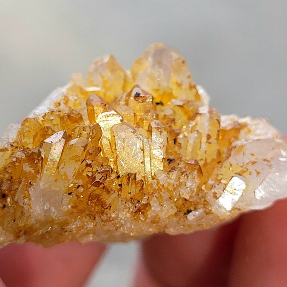 Untreated Citrine Quartz Crystal Cluster. Silver Light Crystal. Natural Rainbow Aura