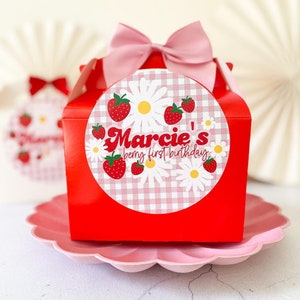 Children’s Party Box | STRAWBERRY PICNIC| Personalised kids luxe picnic meal boxes