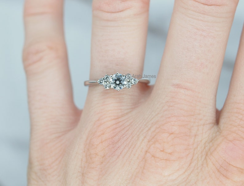 OLIVIA Anillo de compromiso de diamantes delgados de 0.45 quilates, anillo de diamantes con filo de cuchillo, anillo de compromiso, compromiso vintage, diamante vintage imagen 5