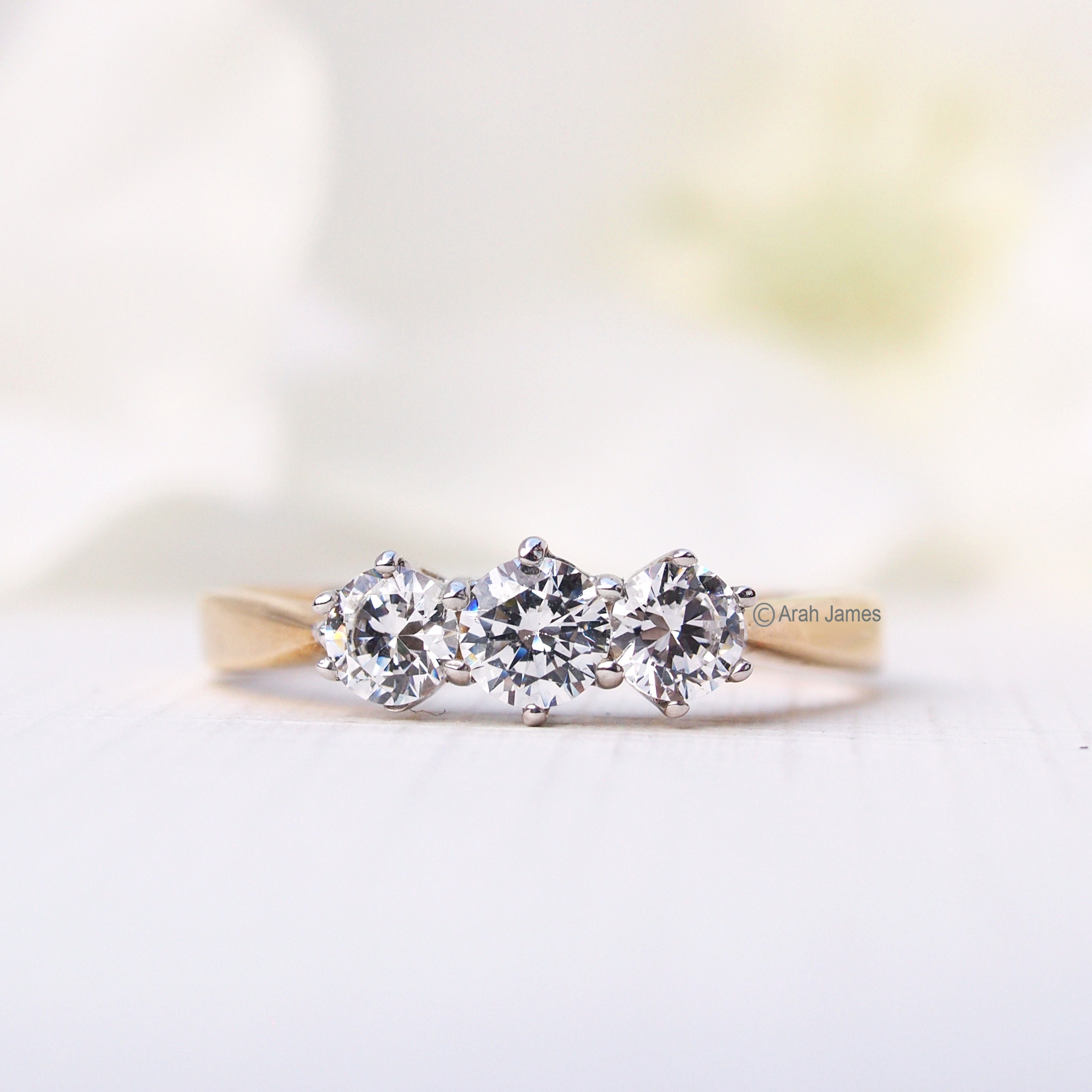 メーカー直売所 CELINE - 1.00ct Diamond Trilogy Ring Engagement Ring アクセサリー
