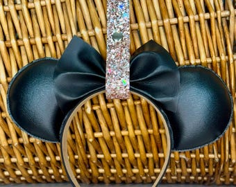 Rose Gold glitter Ear Holder | Minnie Ear | Disney Inspired | Parks | Loungefly Accessories | Luggage | Ear Buddy | Keychain | Ear Strap