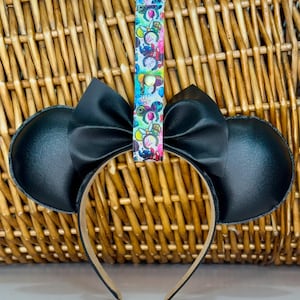 Minnie Ears Ear Holder | Faux Leather | Disneyland Accessories | Loungefly Compatible | Disney Gifts | Accessories | Ear Keychain | Girly